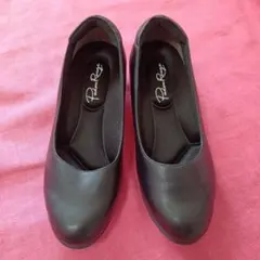 Padow Rouge 黒 パンプス 合成皮革　М　22'5センチ　ラウンドトゥ