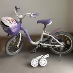 【室内保管の美品・直接受け渡しのみ】ラプンツェル自転車補助輪ヘルメット付のサムネイル