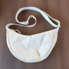 ★美品★UNIQLO ラウンドミニショルダーバッグアイボリー
