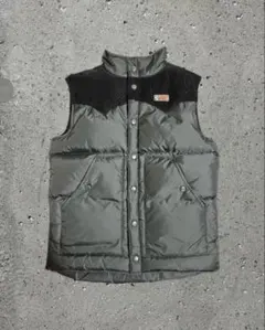 90s 00s VANS ダウンベスト ブラック　スケーター　ストリートMサイズ