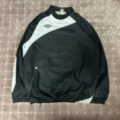 umbro アンブロ　ナイロンプルオーバー　Y2K 古着　ユーロ　ビンテージのサムネイル