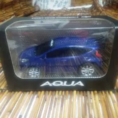 未使用新品】トヨタ アクアAQUAプルバックカー ミニカーブルー系 非売品のサムネイル