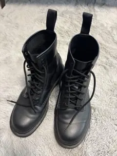 ドクターマーチン　8ホール　ブラック