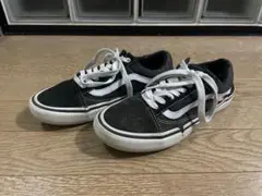 Item thumbnail for item 5970cdcc-c3fd-4653-be00-c9e1dec90d25