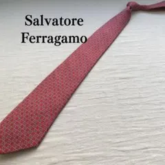 フェラガモ ネクタイ 赤×白 ガンチーニ柄 定番 シルク素材 上品【n7179】
