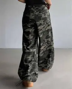 迷彩柄 ワイドパンツ ドローストリング付き