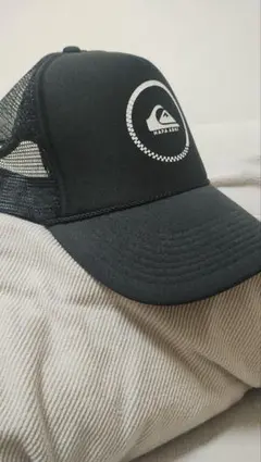 Quiksilver Hafa Adai メッシュキャップ 黒のサムネイル