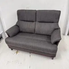 グレーの二人掛けソファ