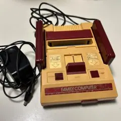Nintendo Family Computer 本体とコントローラー2個