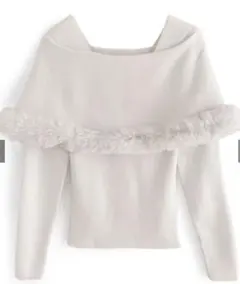 ファー付きケープ風ニットトップス