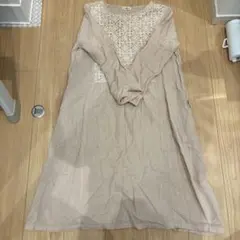 SM2 ピンクベージュのレース装飾長袖ワンピース