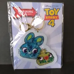 トイ・ストーリー4 ラメフレーク　キーホルダー　ダッキー＆バニー　大きめサイズ