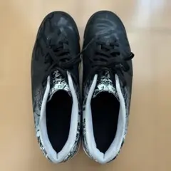 asics フットサルシューズ 迷彩柄 黒/白