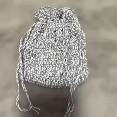 ◉ホワイトとパープルの巾着袋 ハンドメイド 編み物