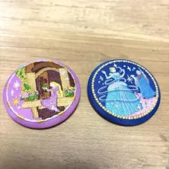 ディズニー刺繍缶バッチ2個セット ラプンツェル／シンデレラ