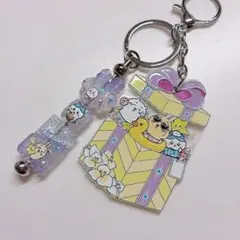 ちいかわ　アクリルキーホルダー　ビーズキーホルダー