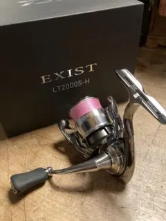 美品！ダイワ22イグジストLT2000SーHのサムネイル