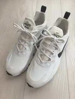 NIKE AIR MAX 270 REACT 24cmホワイトのサムネイル