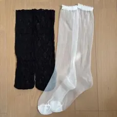 黒の花柄ソックスと白のラメソックスセット