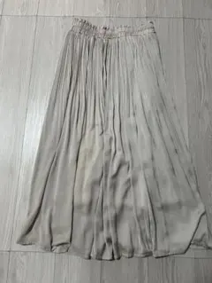 《値下げ可》NICOLE whiteプリーツスカートのサムネイル