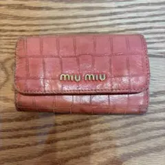 miumiuキーケースのサムネイル