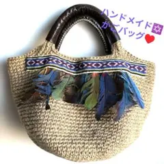 カラフル羽根付きかごバッグ