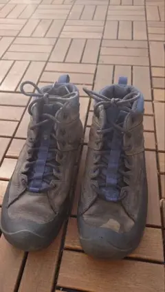 さらに値下げします KEEN ミッドカット登山靴 ダークブルー