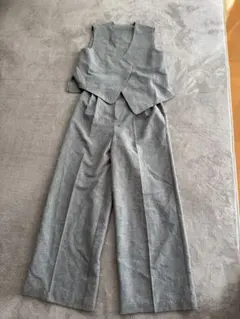 グレー ワイドパンツ ベスト セットアップ