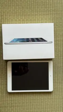 Apple iPad mini 2(第2世代)Wi-Fi 16GB シルバー