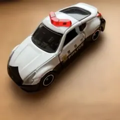 トミカ 日産 フェアレディZ パトカーのサムネイル