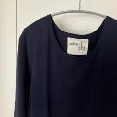 antiqua アンティカ　ロンT　お洒落女子の必需品✨　ネイビー♪♪のサムネイル