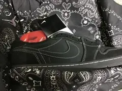 TRAVIS SCOTT × AIR JORDAN1 BLACK PHANTOM