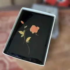 ☆未使用☆会津漆器☆黒 葉書入れ 花かんざし 花しおり】バチ型かんざし 蒔絵細工 萩と桔梗 – KAERUWA