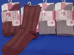 A）4足赤＆）女22-25）赤&紫）靴下ソックス★福助満足324503綿ナイロン
