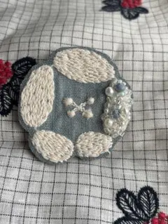 再販♡キラキラdearブローチ*ミナペルホネン