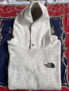 THE NORTH FACE フード付きパーカー グレーのサムネイル