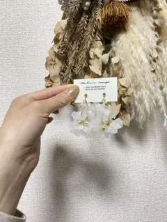 揺れる　ブライダル　イヤリング