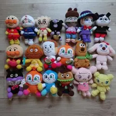 ほぼ未使用 アンパンマン ぬいぐるみ・クッションセット アミューズメント商品 ほぼ未使用 アンパンマン ぬいぐるみ・クッションセット
