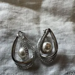 swarovski ティアドロップ　パールイヤリング極美品