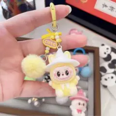 黄色超可愛いミニモンスター　ラブブLabubuキーホルダー　キーリングストラップ