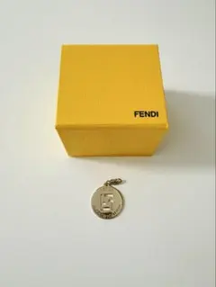 FENDI フェンディ ペンダントトップ チャームのサムネイル