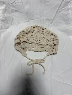 ニット帽　フラワーモチーフ帽　かぎ編み　紐付き