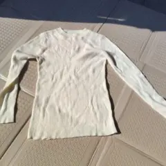 リブ編みクリーム色長袖ニット Fサイズ