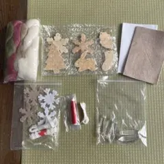 ウールフェルトと木製オーナメントセット