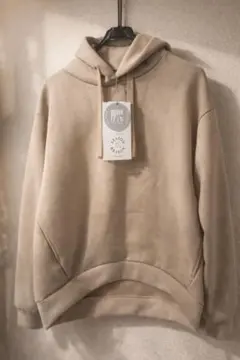 ベージュ フード付きパーカー