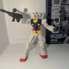 カプセルトイ　ガンダム