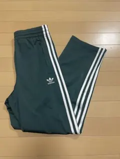adidas オリジナルス　ダークグリーン　トラックパンツ