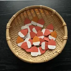 壁面飾り　秋　折り紙　どんぐり　25個のサムネイル