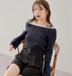 chico チコ 袖フレアフリルレースvニット