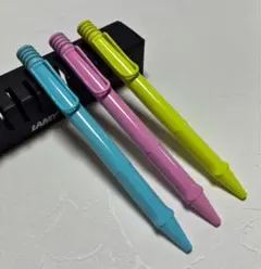 Item thumbnail for item 3fc536df-d036-455e-a877-fd5c9f61425c